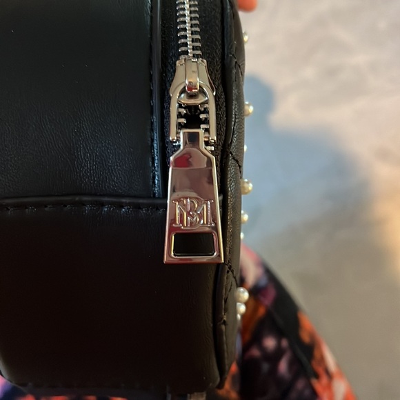 Badgley Mischka   NWT   Round  quilted and dotted with pearls  Crossbody bag - Picture 11 of 11